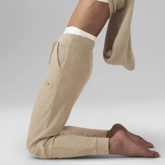 Alo Yoga - Muse Sweatpant Size- XXS - Picture 1 of 7